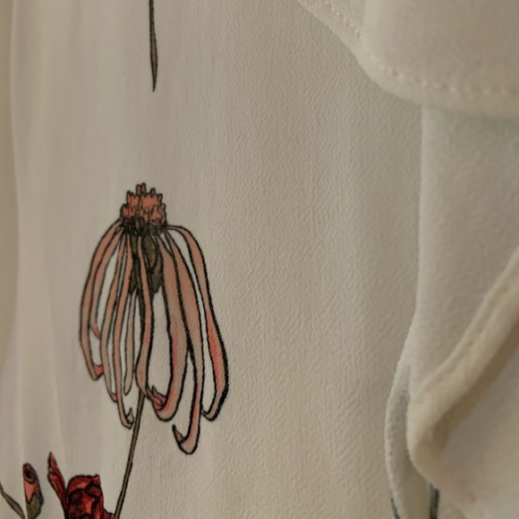 Aritzia Little Moon White Floral Blouse - Picture 4 of 8